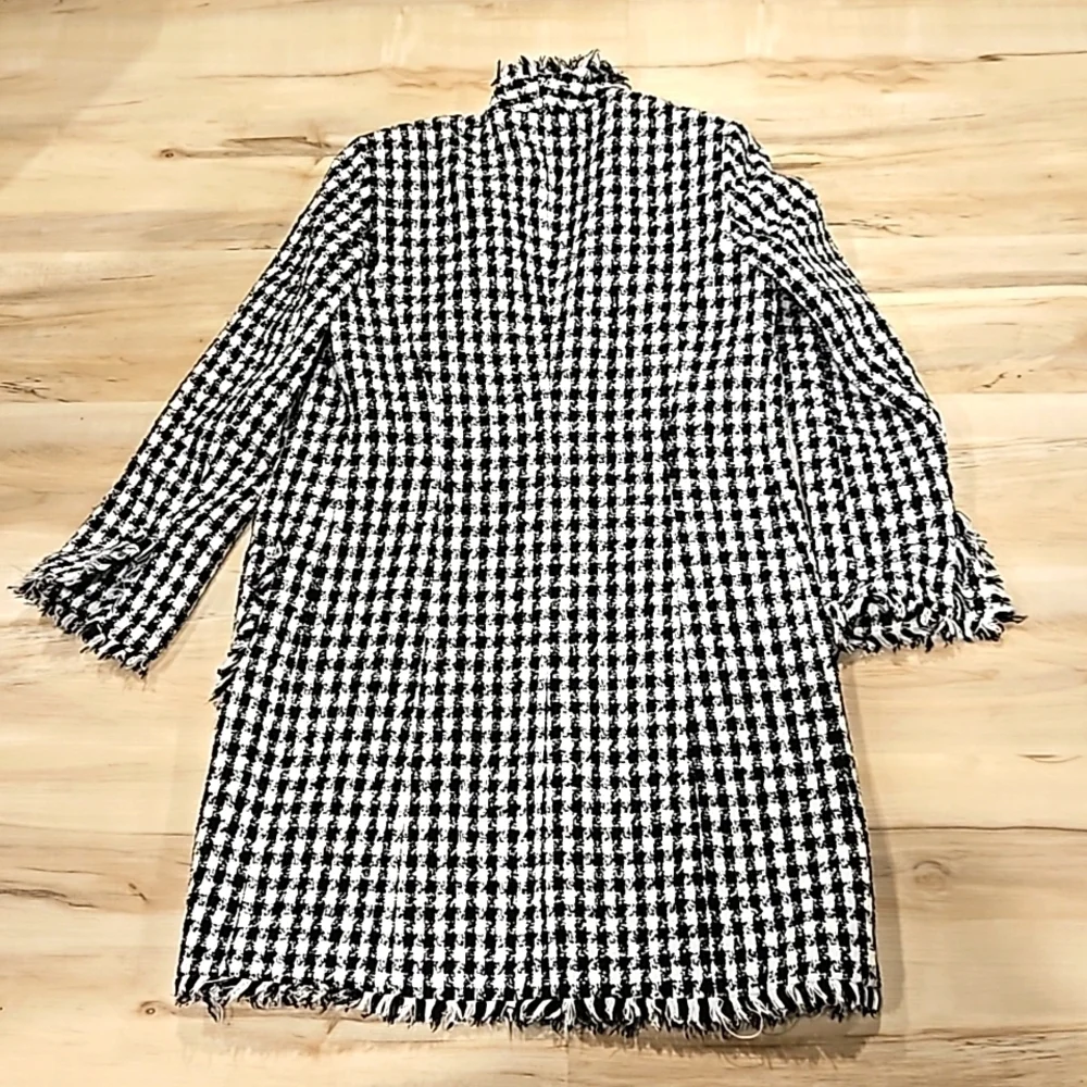 FOLIO Vintage Wool Blend Houndstooth Long Jacket and Skirt 2 pc. Set. - Picture 4 of 6